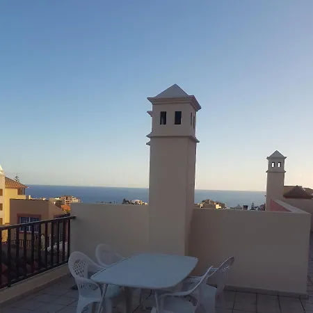 Apartamento Lux Terrazas Del Duque شقة *